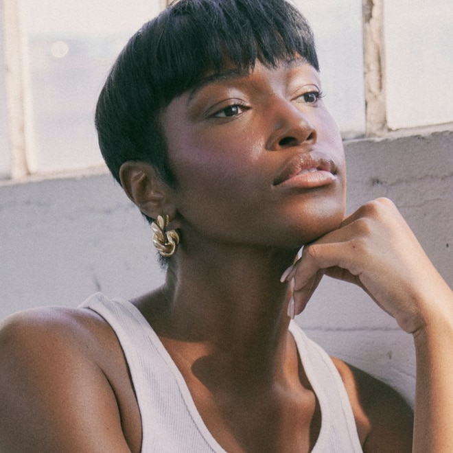 Beauty Trend: Pastel & Rosy Cheeks, Lips, Eyes for Spring Weddings